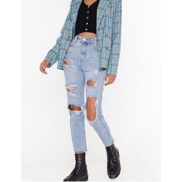 MOMOKROM High Waisted Distressed Raw Hem Mom Jean in Light Wash, Size 4 - Picture 9 of 16